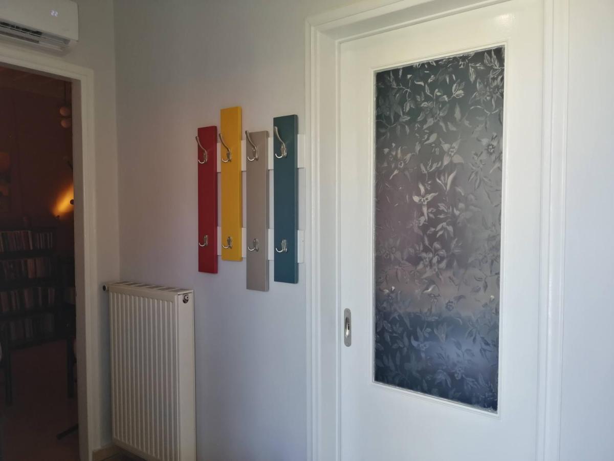 Ferienwohnung Sunny Cozy House With Grand Courtyard Leonídion Exterior foto